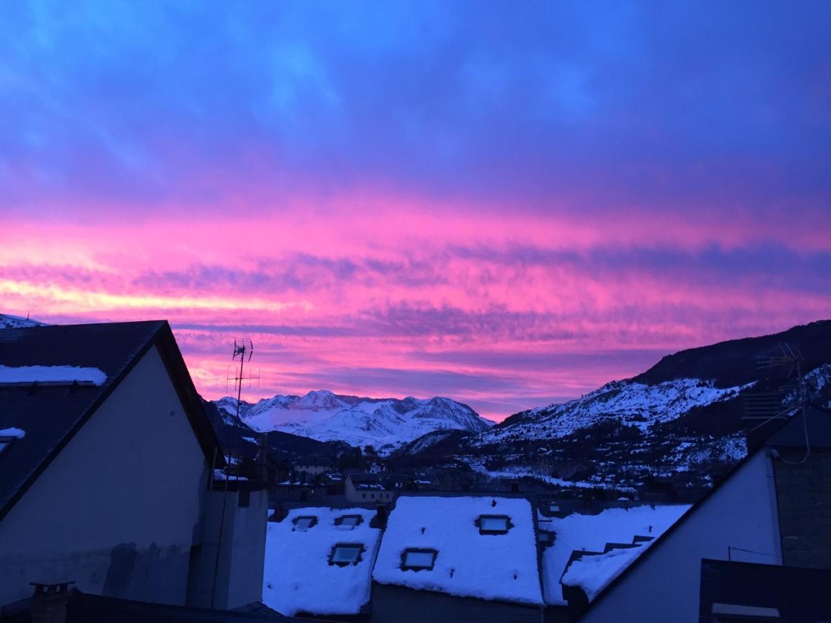 Esplendido Atico En Sallent Con Vistas